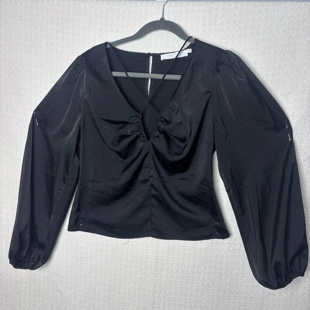 Astr Black Ruched Puff Sleeve Blouse‎
